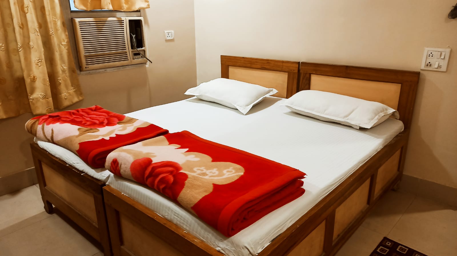 HOTEL NARAYAN INDRASAN - Tap to explore photos