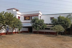 SPOT ON by OYO HOTEL MAA LAXMI, Shantiniketan