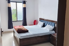 Kanak Hotel & Restaurant, Reengus