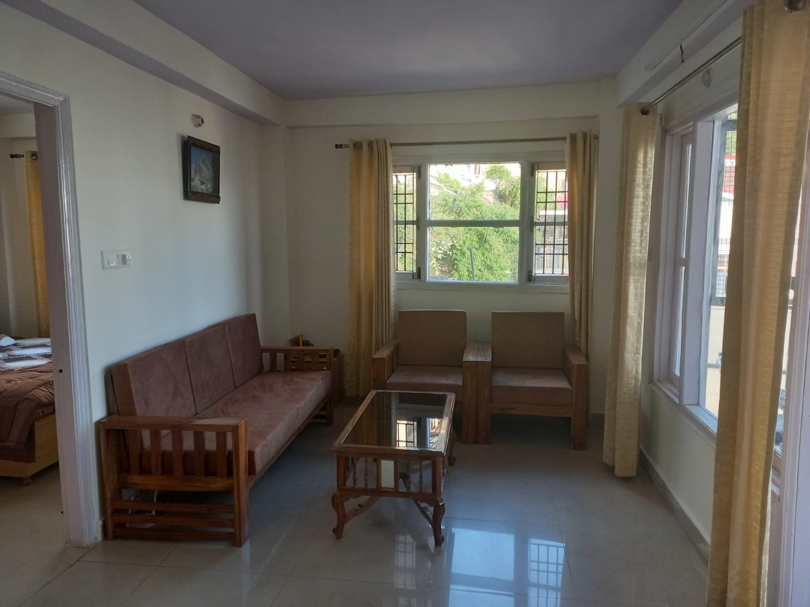 Valleyview Open Balcony Near Ridge Mall Shimla - Tap to explore photos