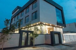 Hotel Mukesh Bar and Restaurant, Sri Ganganagar