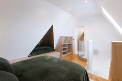 High-end 2 bedroom duplex with parking Place Morny, Eure-et-Loir