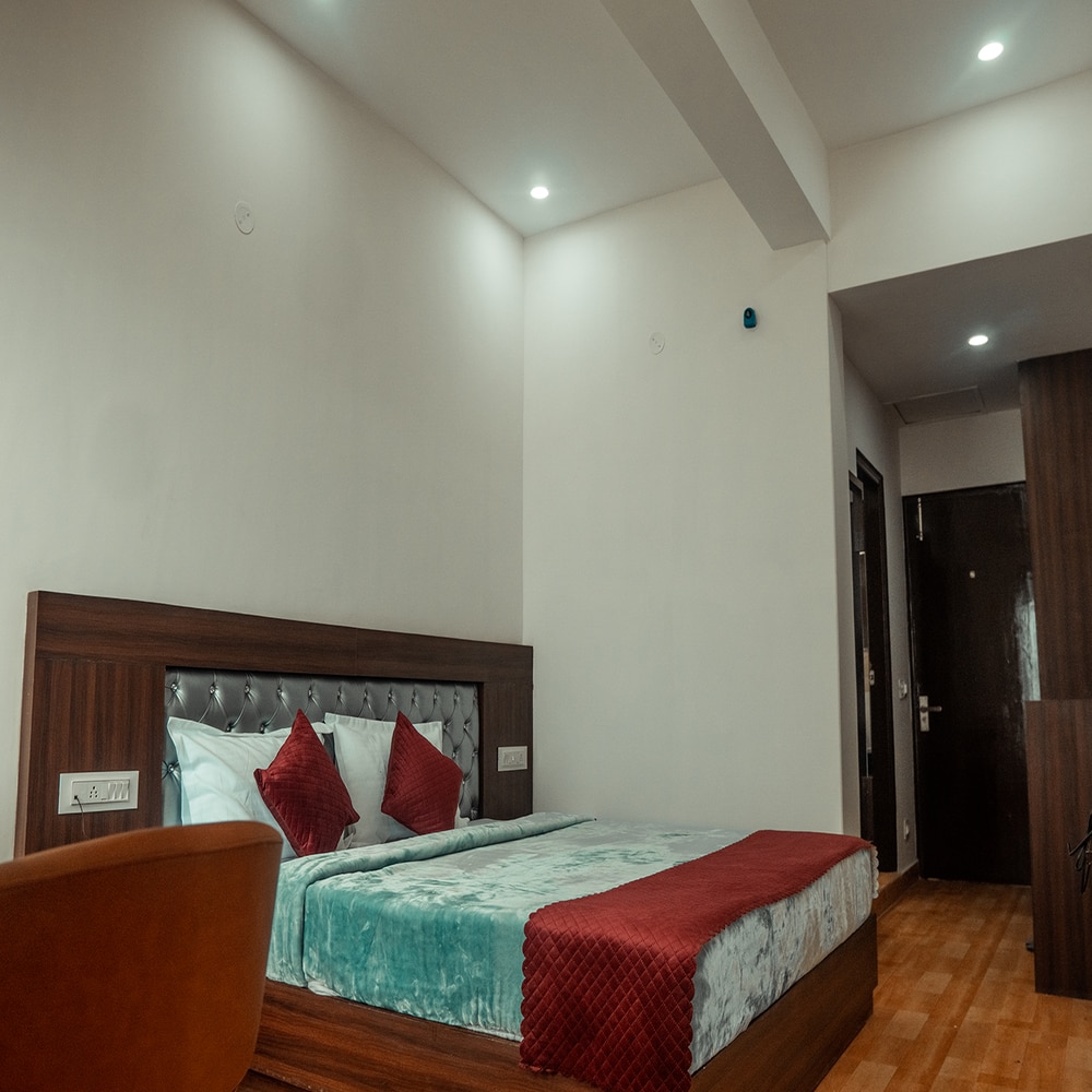 Hotel Ekaant - Near Badidhar Temple - Tap to explore photos