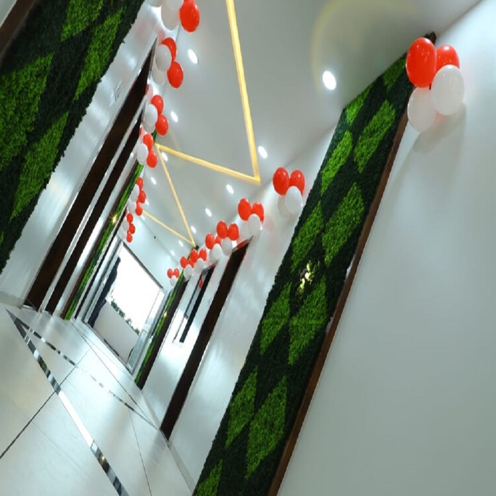 Hotel Viraj Executive - Tap to explore photos