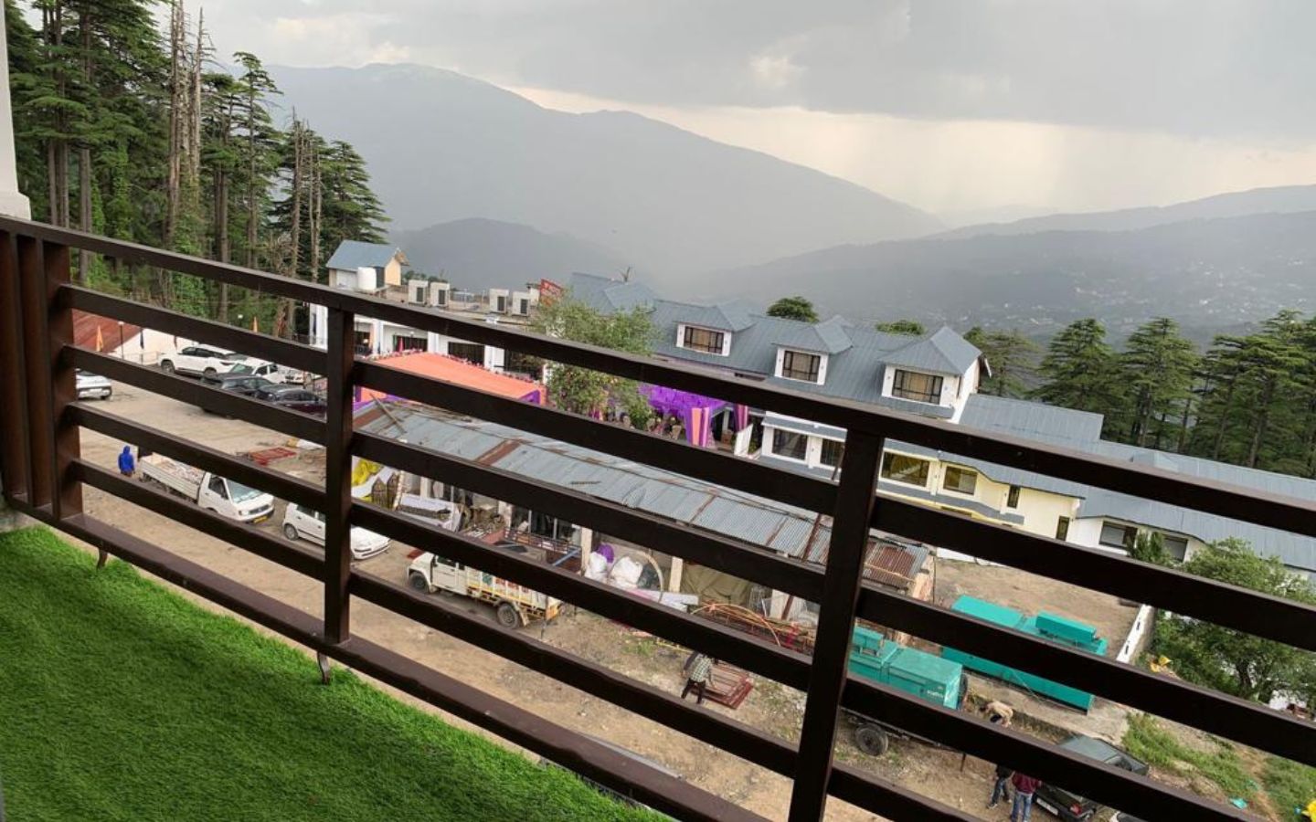 Hotel Patnitop - Tap to explore photos