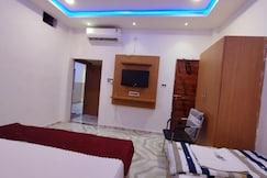 The Nirmala Palace, Gonda