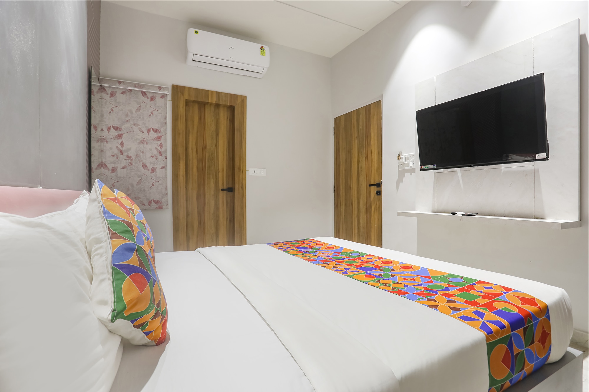 FabHotel Gurukripa - Tap to explore photos