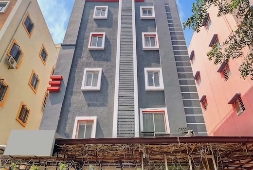 Super Townhouse RCC PARK VIEW INN