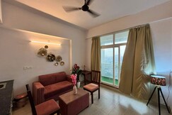 Solara Suites Premium Stay, Noida
