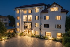 Hotel Golden Bees Spa & Gym, Srinagar