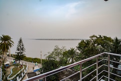 River Leaf Inn, Hasnabad