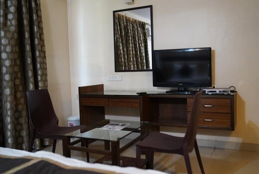 Hotel Iris Pune Inr 205 Off 1 2 5 0 Address - Matu Office Furniture Review Hotel Iris Pune Inr 205 Off 1 2 5 0 Address - Matu Office Furniture Review