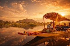 Floating shanghai group of houseboat, Srinagar