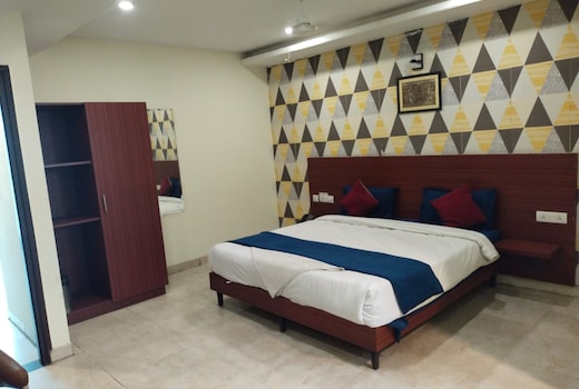 Vamika Residency Near Fortis & Max Hospital