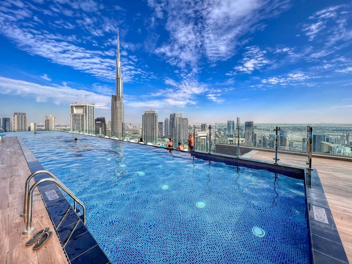 Burj Khalifa View with Infinity pool near Dubai Mall - Tap to explore photos