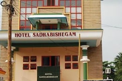 Hotel Sadhabishegam, Tarangambadi