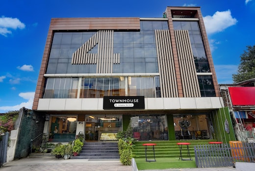 Townhouse Prayagraj Central Bus Terminal Formerly Hotel Four View