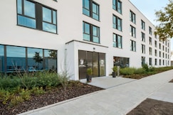 Super 8 by Wyndham Munich City North, Munich