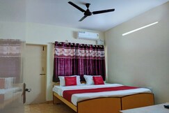 Hotel O Shree Mookambika Guest House Near Sri Someshwara Swami Temple, Bangalore