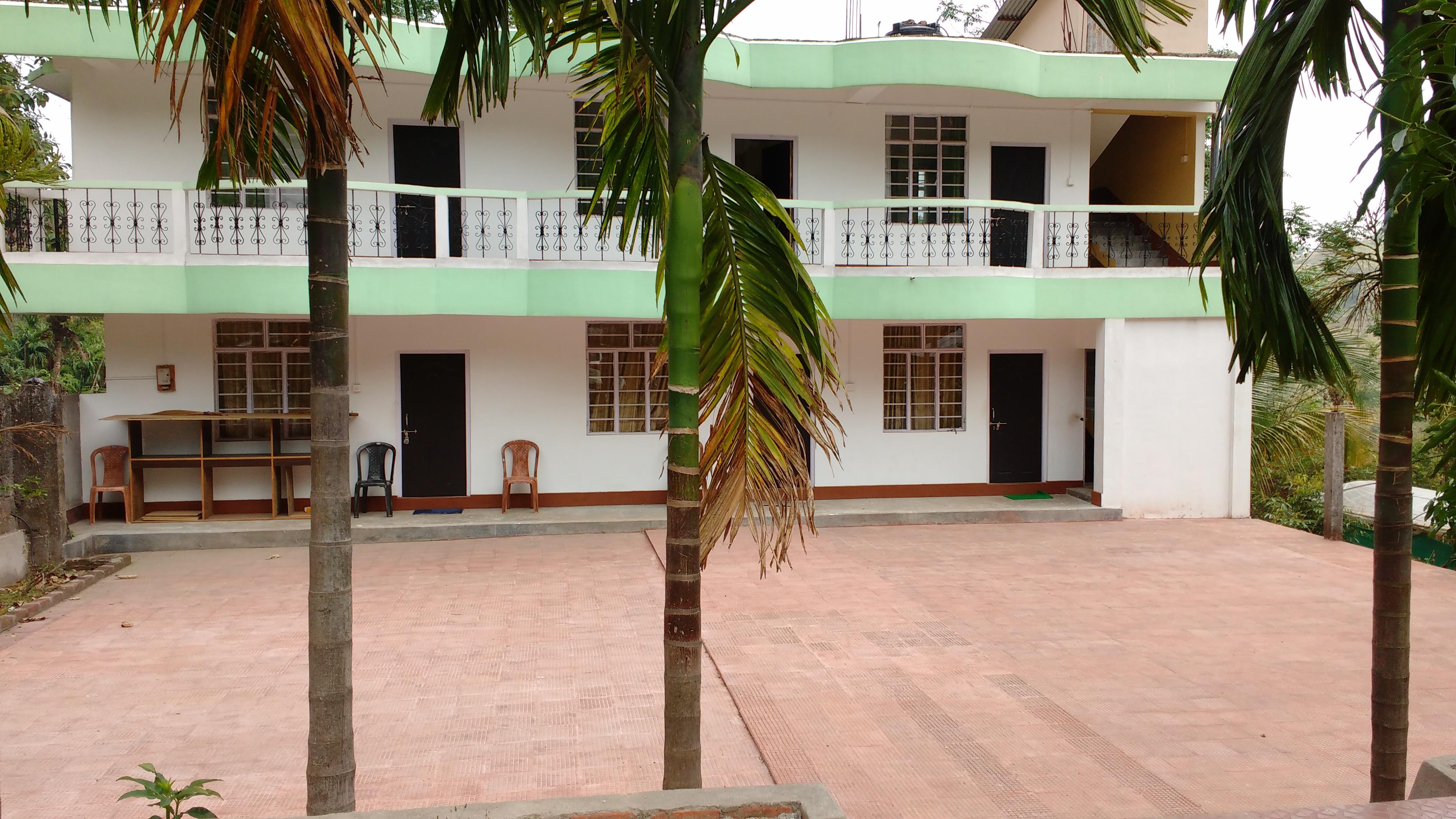 Mukti homestay (Deluxe Room) - Tap to explore photos
