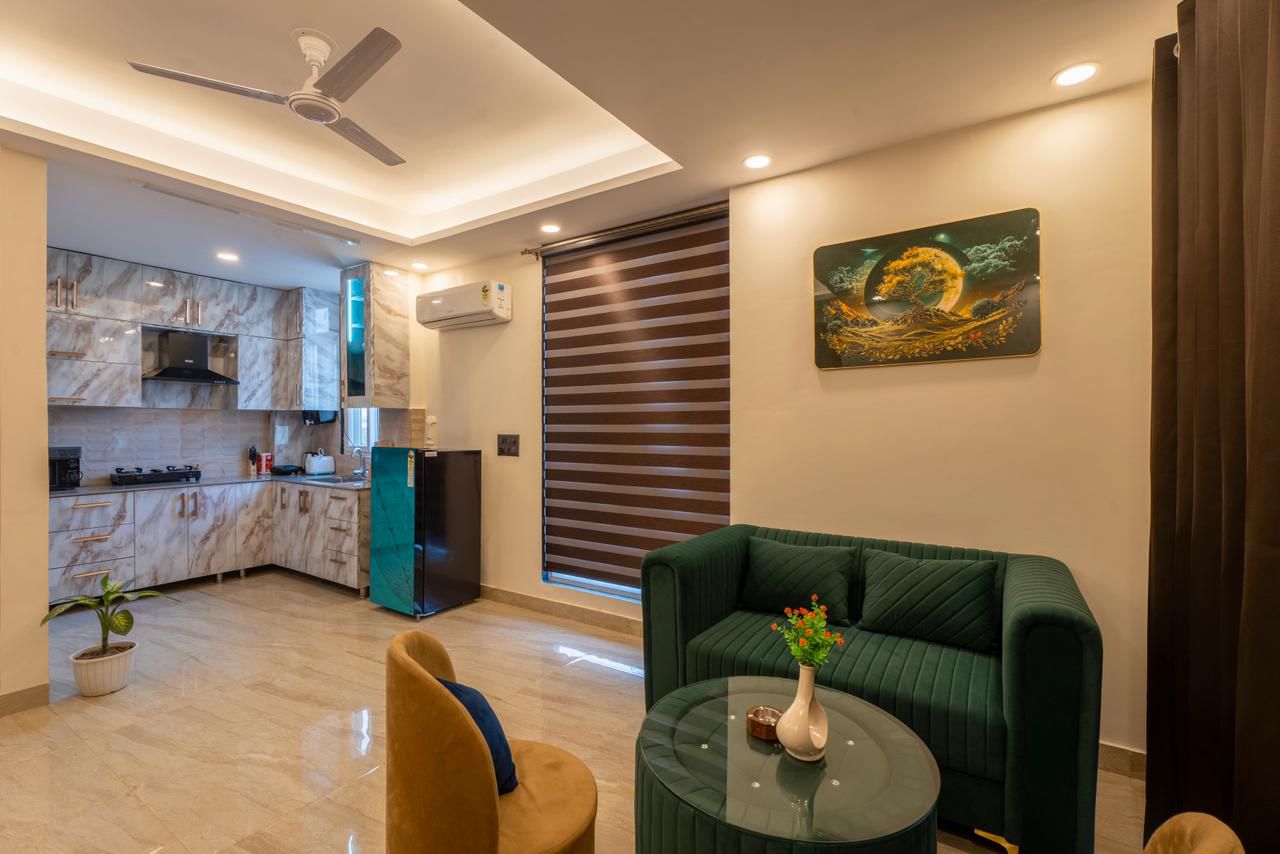 Radiant Private 1BHK Apartment on Golf Course Road - Tap to explore photos