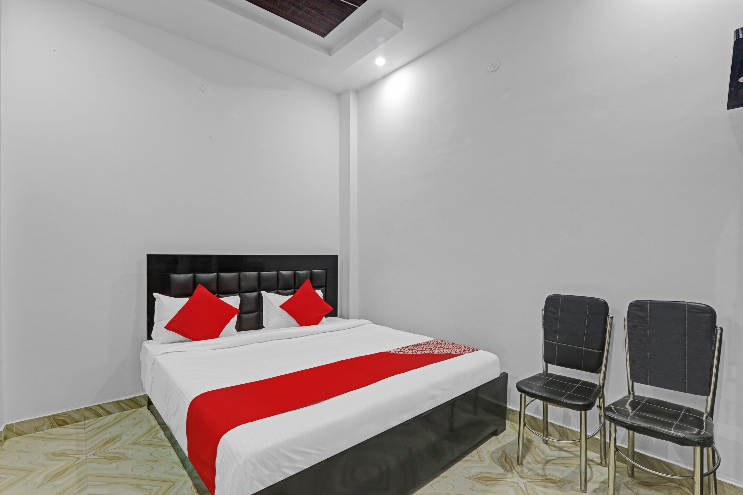 Hotel O The Pal's Residency - Tap to explore photos