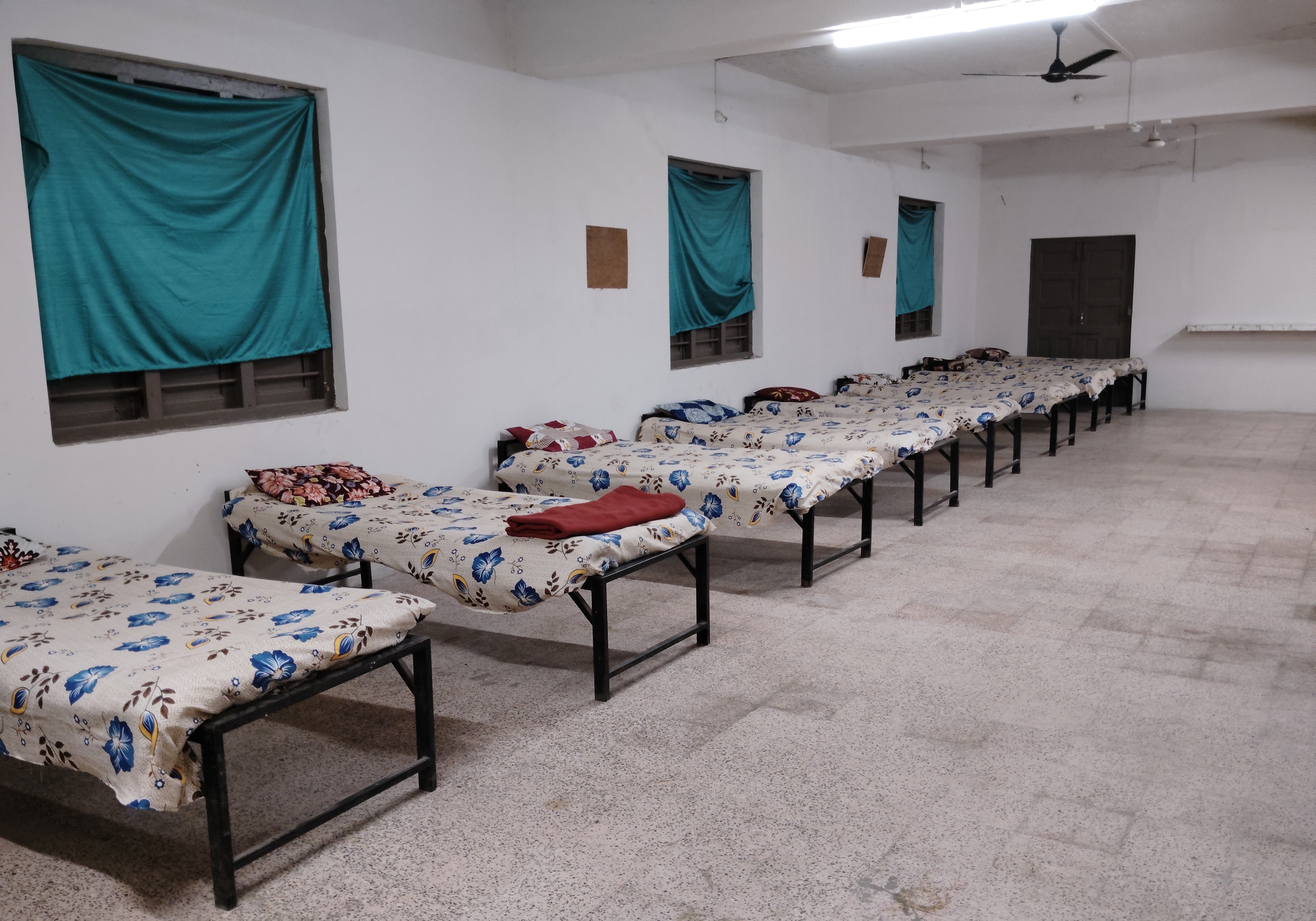 6 CR Hotel Natraj - Tap to explore photos