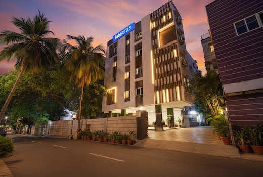 Fabhotel Cinco Primera Nr LV Prasad, Banjara Hills