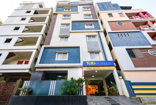 FabHotel DSR Hotel & Suites - Nr Hitech City Railway Station