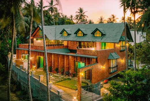 Tentgram Brick House