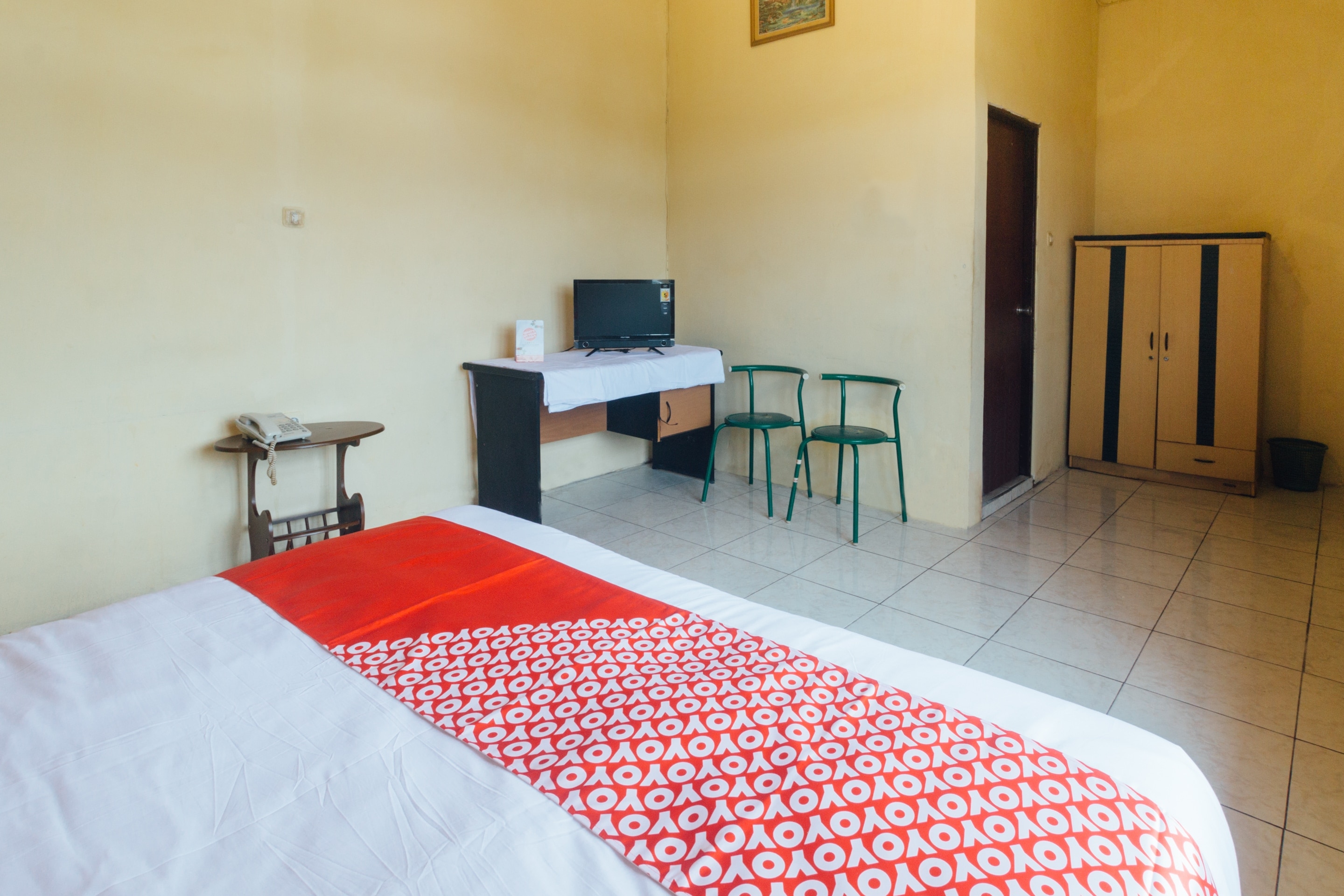 OYO 2269 Hotel Astika - Tap to explore photos