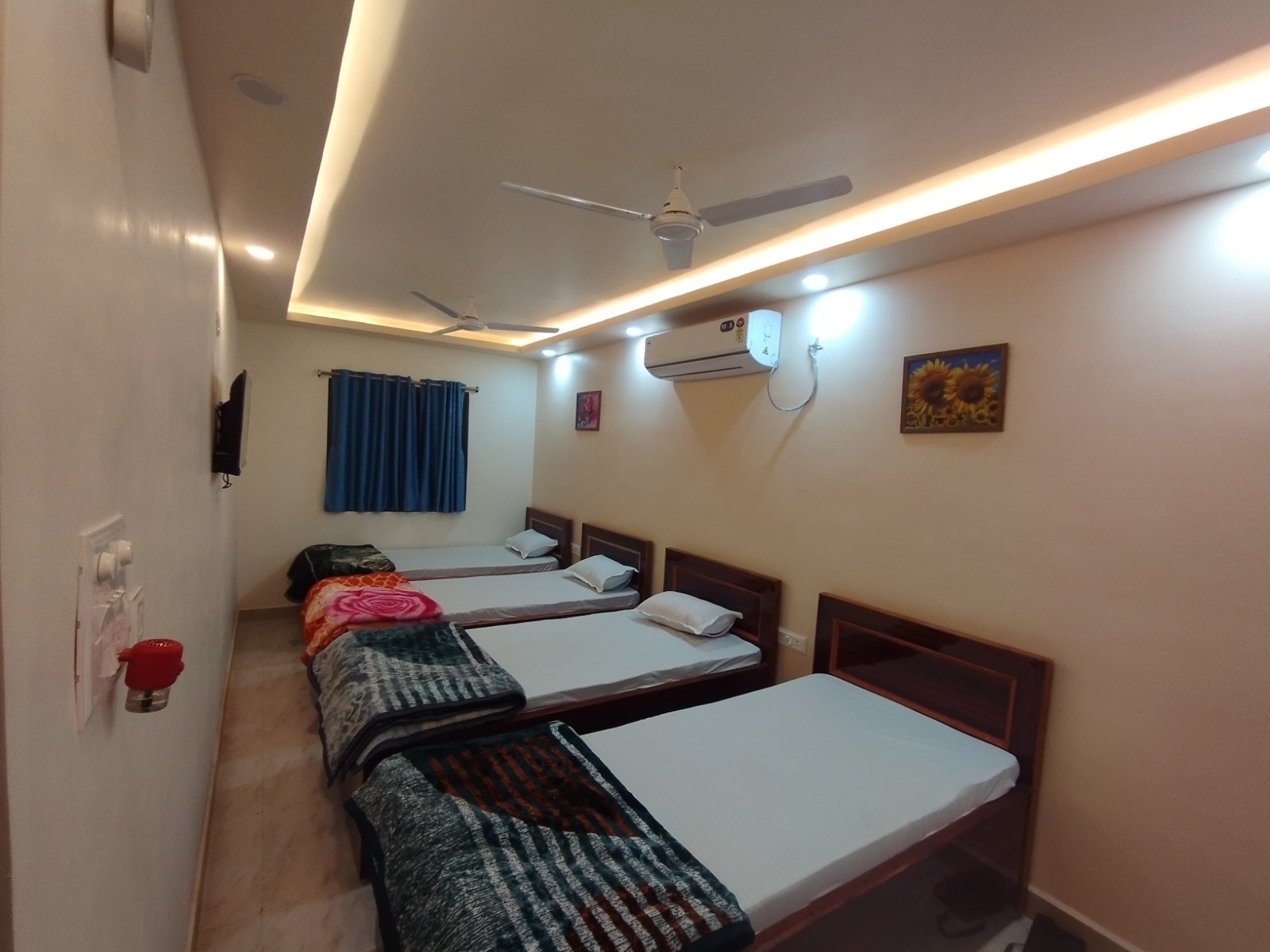 Hotel Kalpana - Tap to explore photos