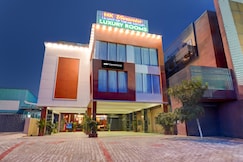 Super Townhouse NK Vivanta Luxury Rooms, Chennai