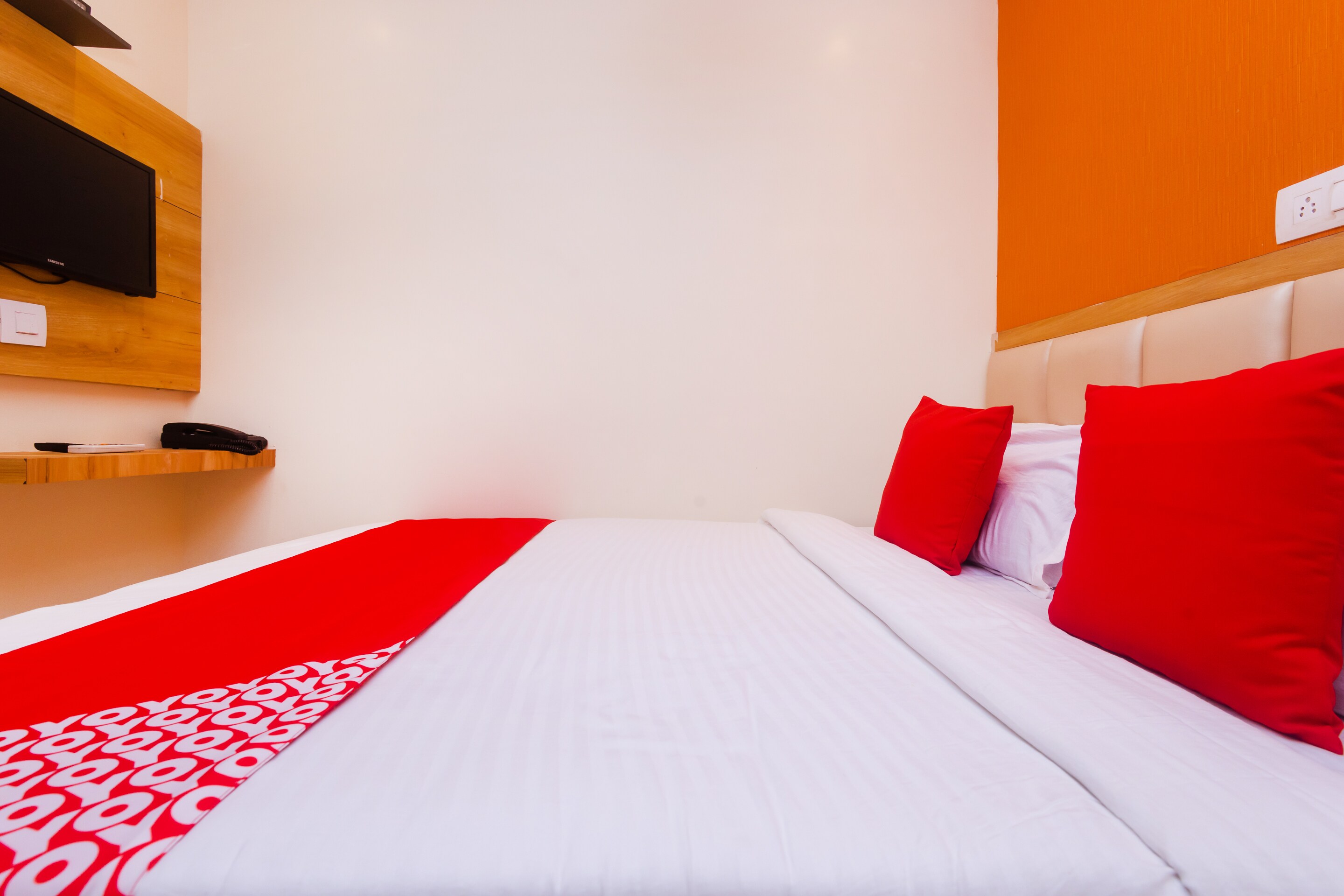 Hotel O Suncity - Tap to explore photos