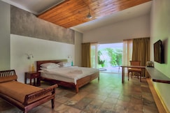 Red Earth Tadoba Tiger Safari Resort, Moharli