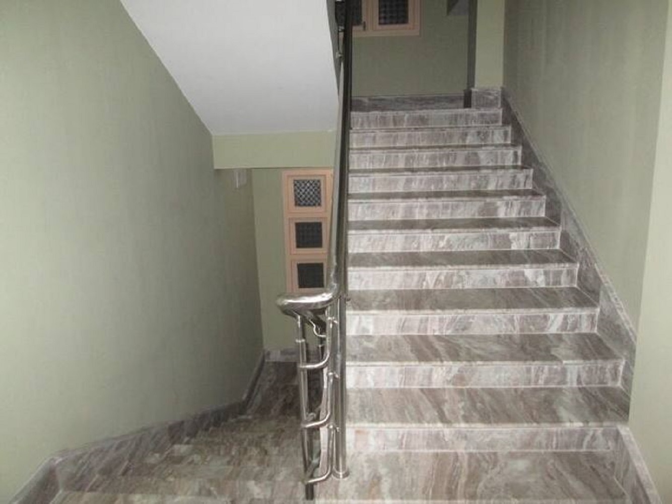 Mandarin Homestay - Tap to explore photos