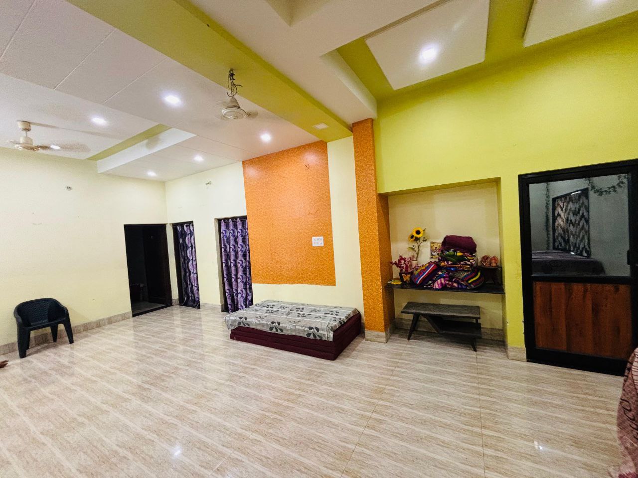 Shukla guest house - Tap to explore photos