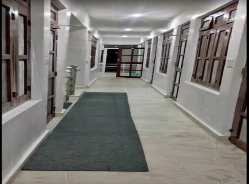 Kandari Guest House - Tap to explore photos