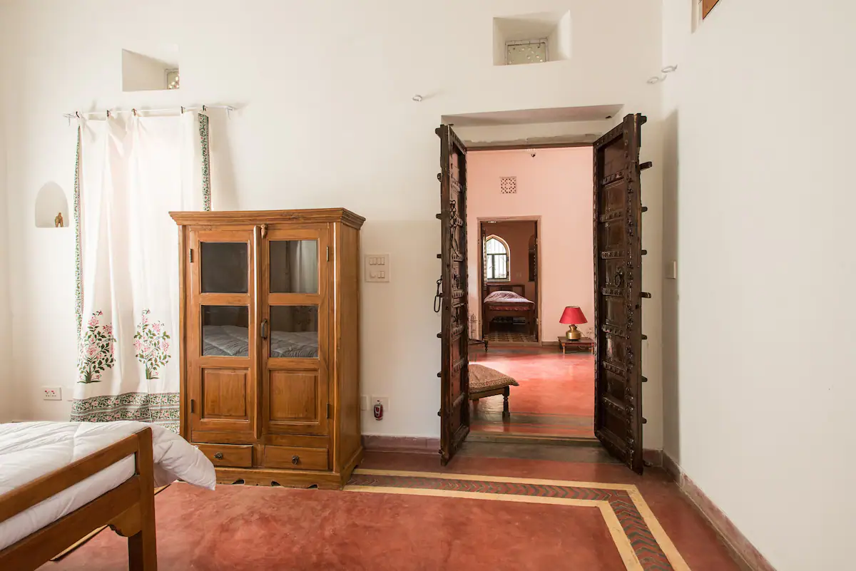 Female only room