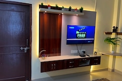 Shiv stays, Varanasi