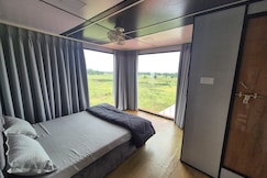 morning mist retreat
Farm house with private pool, Chevella