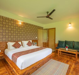 Deluxe Room with Mountain View