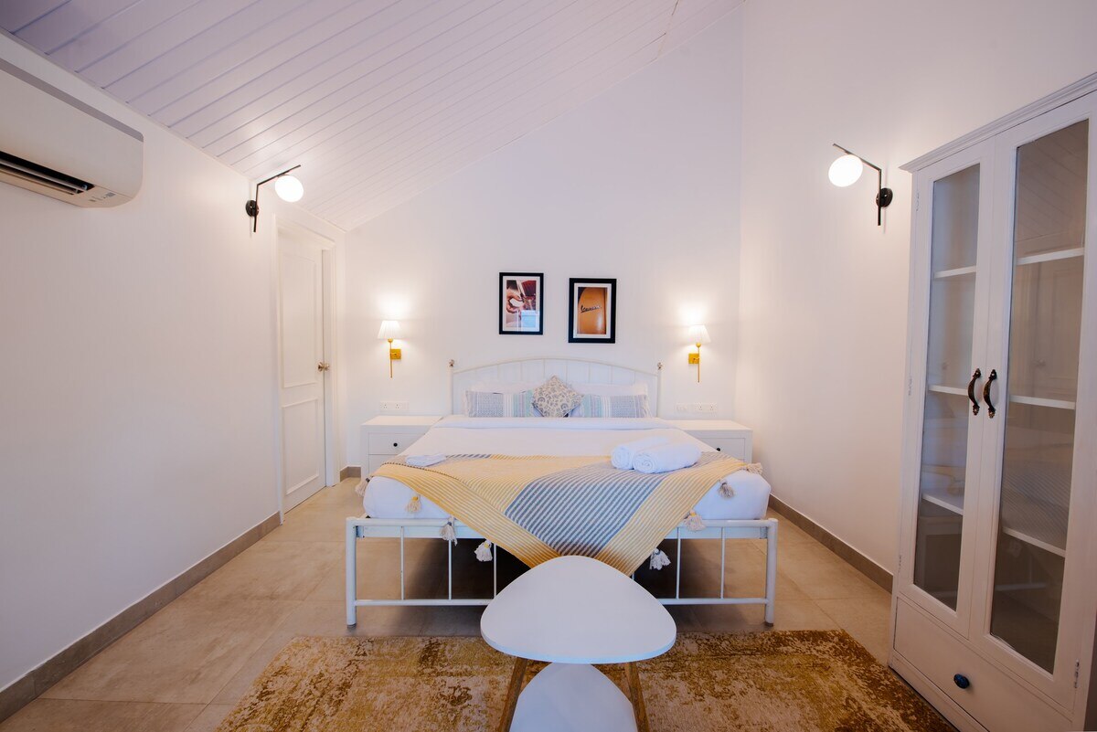 Sundays Forever Anjuna Beach House - Tap to explore photos