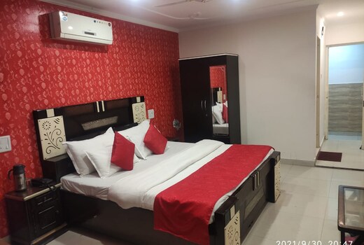 Shanti Guest house near main square
