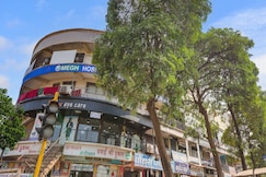 Hotel O Lotus, Surat