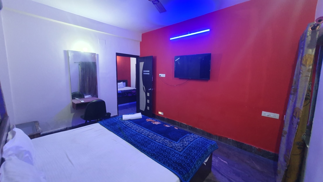 Hotel TRS Royal Ruby Retreat - Tap to explore photos
