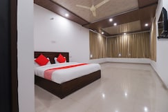 Hotel O CLUB9, Meerut