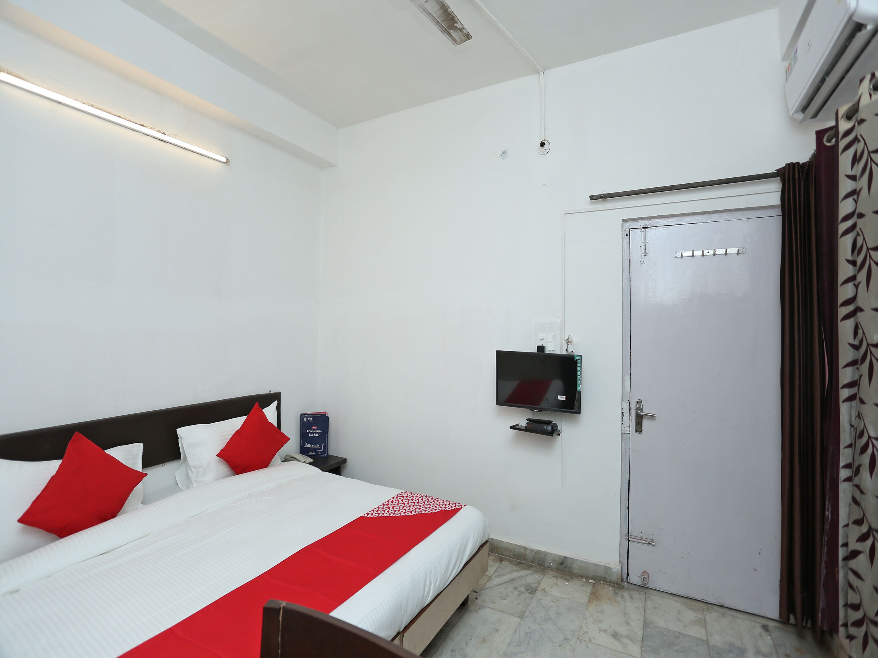 Hotel O Raghav Hotel - Tap to explore photos