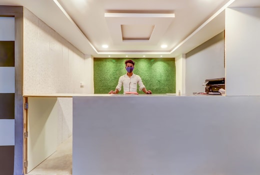 Super Hotel O The Crown Inn