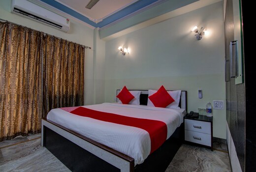 Hotel O Jai Palace